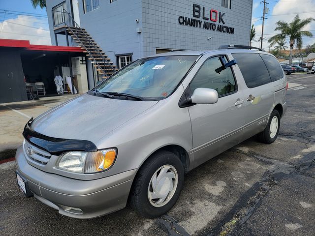 2001 Toyota Sienna XLE
