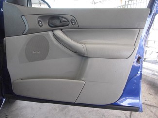 2005 Ford Focus SE Gardena, California 13