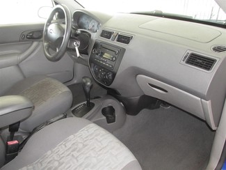 2005 Ford Focus SE Gardena, California 8