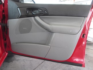 2005 Ford Focus SES Gardena, California 13