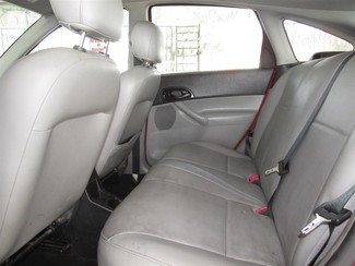2005 Ford Focus SES Gardena, California 10