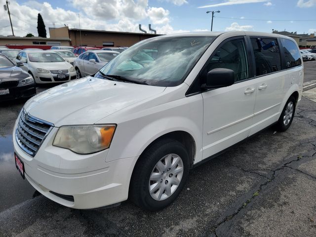 2009 Chrysler Town & Country LX