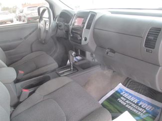 2017 Nissan Frontier SV V6 Gardena, California 13